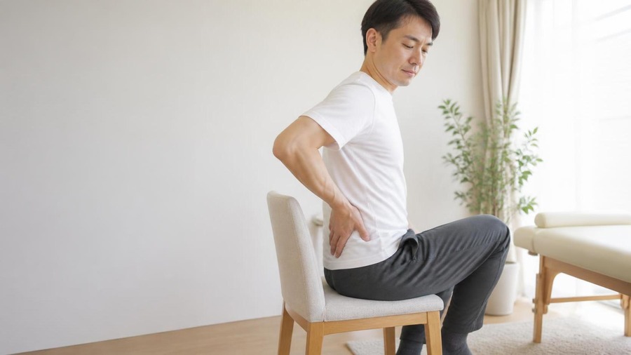 腰痛 足のだるさ 原因はなぜ起こる?考えられる病気と受診目安 見出し画像1