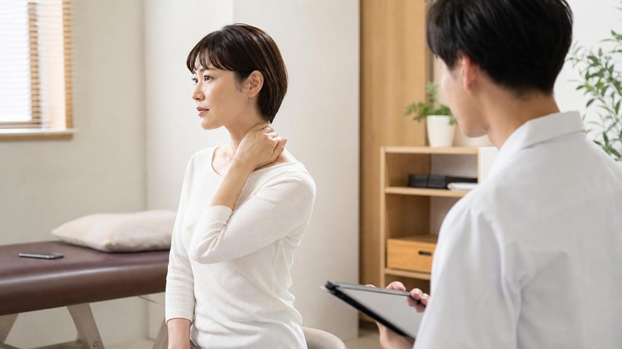 首が短い 女｜見た目の原因と首肩こりを防ぐ姿勢ケア 見出し画像2