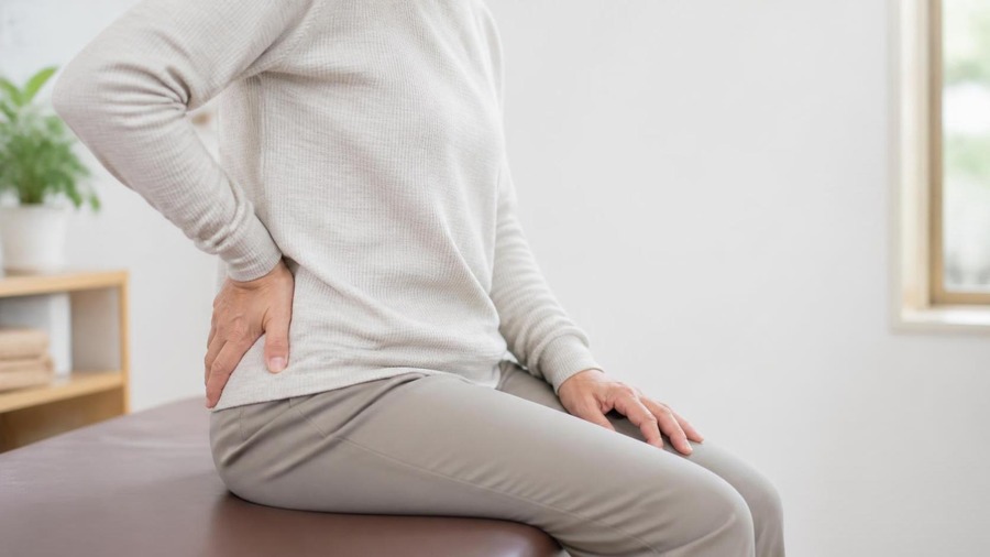 腰痛 足がだるいはなぜ起こる?考えられる病気と受診目安 見出し画像1