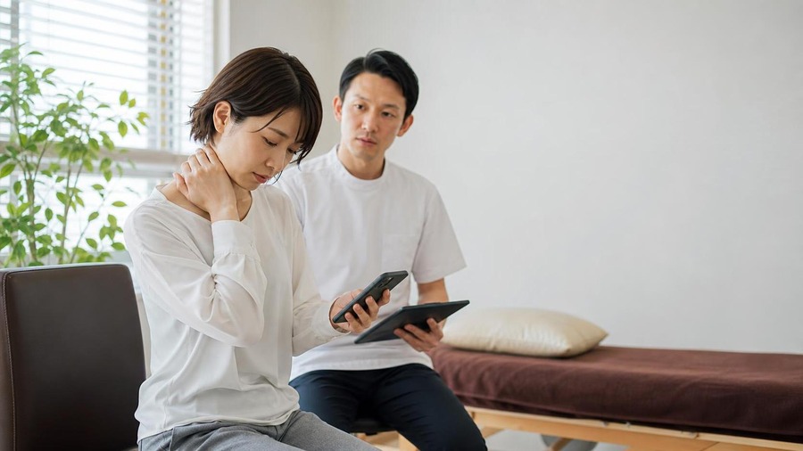 スマホ首 頭痛の原因と治し方|姿勢改善で首肩の負担を減らす 見出し画像1