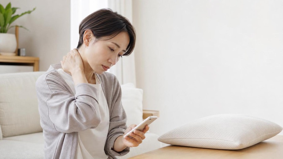 スマホ首 頭痛の原因と治し方|姿勢改善で首肩の負担を減らす 見出し画像2