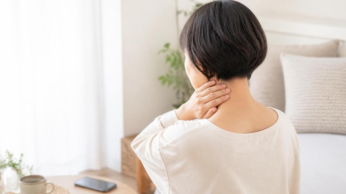 天柱 押すと痛いの場所と押し方|肩こり・頭痛に使う時の注意点 タイトル画像